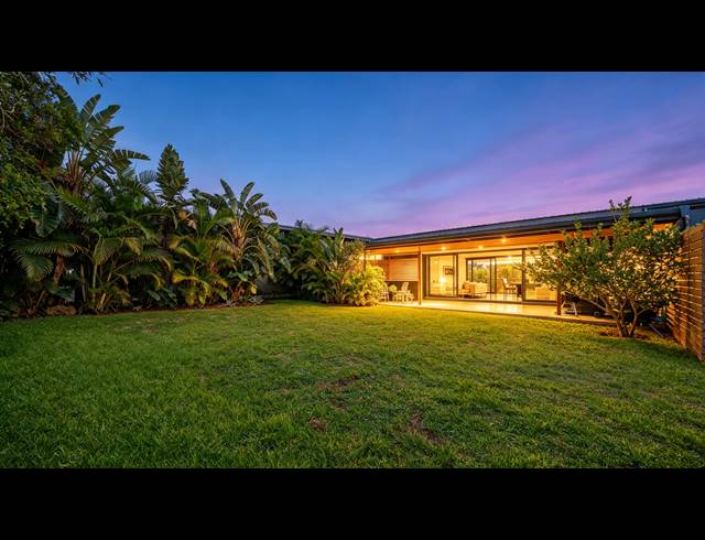 4 BEDROOM HOUSE FOR SALE IN SHEFFIELD BEACH
